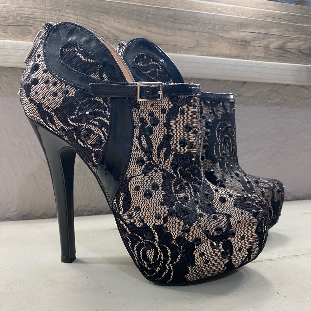 Size 7 womens heels